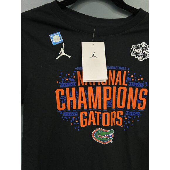 NEW 2025 NCAA Mens Basketball National Champions Gators Youth L Black T-Shirt By - Picture 2 of 3